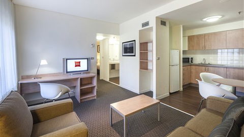 Ibis Melbourne Hotel And Apartments - Accommodation Kalgoorlie 1
