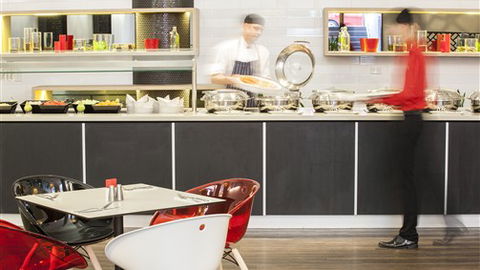 Ibis Melbourne Hotel And Apartments - Accommodation Kalgoorlie 2