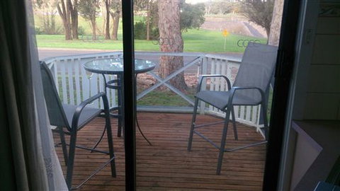 Budget On The Lake - Accommodation Kalgoorlie 2