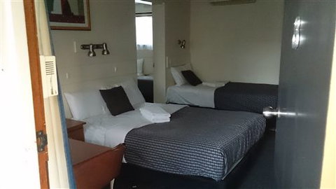 Budget On The Lake - Accommodation Kalgoorlie 3