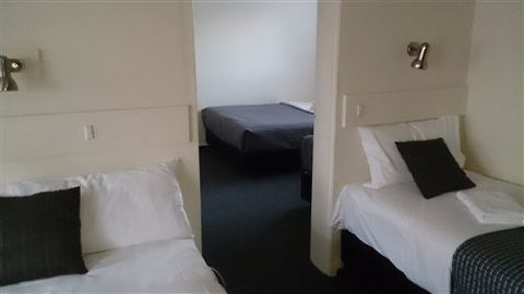 Budget On The Lake - Accommodation Kalgoorlie 4