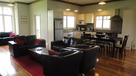 Rosedale House - Accommodation Kalgoorlie 4