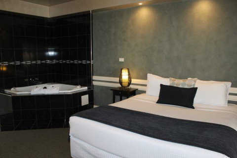 Fairways Resort - Accommodation Kalgoorlie 0