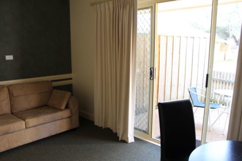 Fairways Resort - Accommodation Kalgoorlie 3