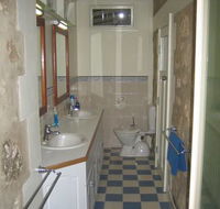 MacDonnell House Naracoorte Cottages - Accommodation Kalgoorlie