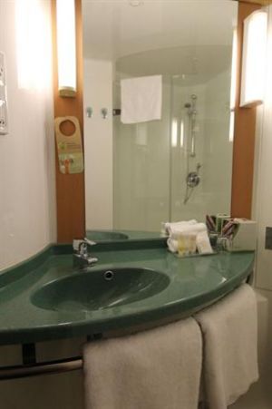 Ibis Newcastle - Accommodation Kalgoorlie 1