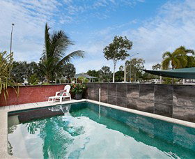 Beachside Tropical Retreat - Accommodation Kalgoorlie 1