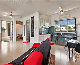 Beachside Tropical Retreat - Accommodation Kalgoorlie 2