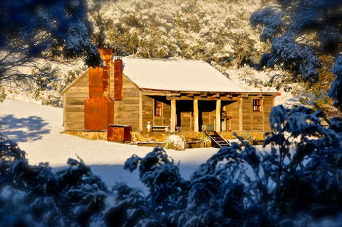 Moonbah Huts - Accommodation Kalgoorlie 0