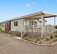 The Lake House Rothbury - Accommodation Kalgoorlie