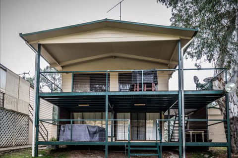 River Shack Rentals - Living The Dream - Accommodation Kalgoorlie 2