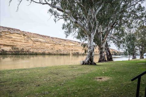 River Shack Rentals - Living The Dream - Accommodation Kalgoorlie 3