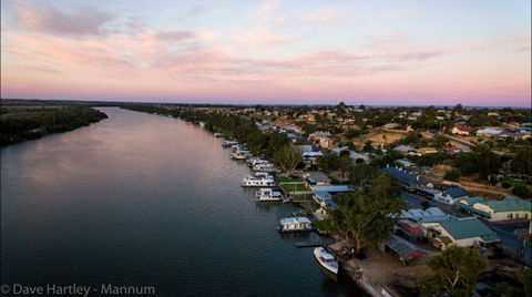 River Shack Rentals - Living The Dream - Accommodation Kalgoorlie 95