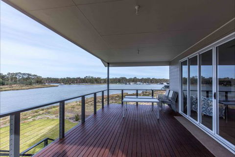 River Shack Rentals - Living The Dream - Accommodation Kalgoorlie 111