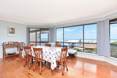 Ambergris - Accommodation Kalgoorlie 2