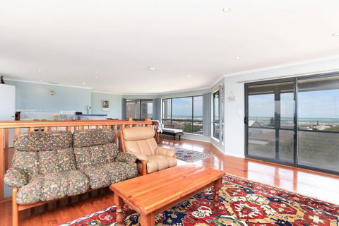Ambergris - Accommodation Kalgoorlie 3