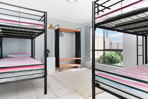 Ambergris - Accommodation Kalgoorlie 7