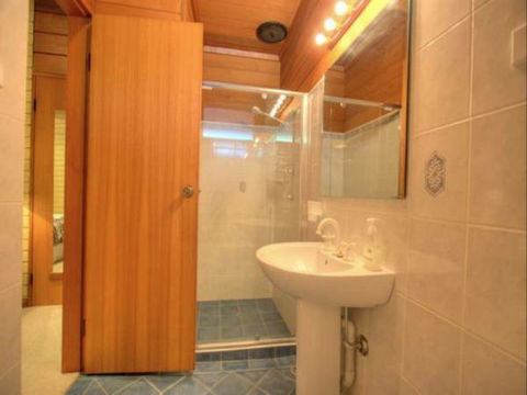 Edelweiss Hutte - Accommodation Kalgoorlie 4