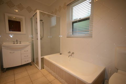LJ Hooker Goolwa Holiday Rentals - 42 Underwood Avenue, Goolwa Beach - Accommodation Kalgoorlie 26