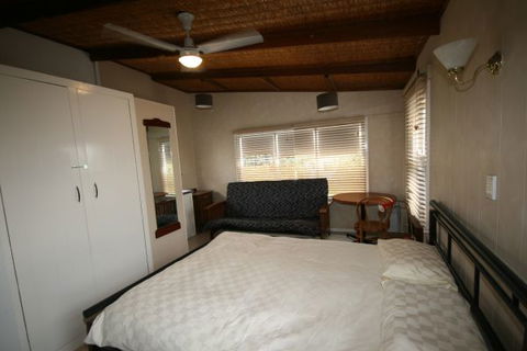 LJ Hooker Goolwa Holiday Rentals - 42 Underwood Avenue, Goolwa Beach - Accommodation Kalgoorlie 27