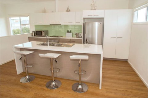 Ocean Sounds - Accommodation Kalgoorlie 1