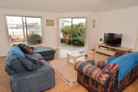 Ocean Sounds - Accommodation Kalgoorlie 4