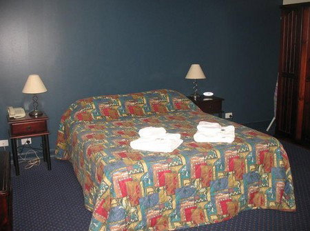 Atherton Hotel - Accommodation Kalgoorlie 2