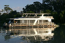 Whitewater Houseboat - Accommodation Kalgoorlie 0