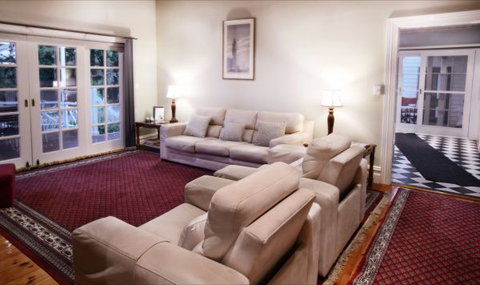 Fairbank House - Accommodation Kalgoorlie 3