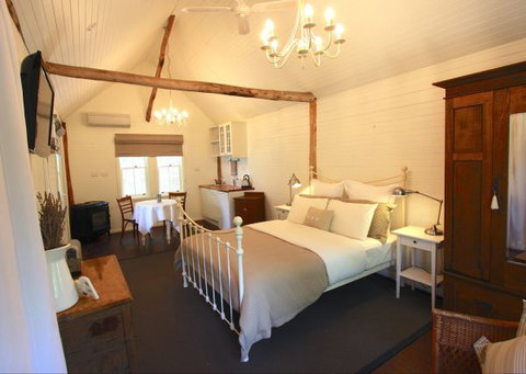Laggan Cottage Bed And Breakfast - Accommodation Kalgoorlie 0