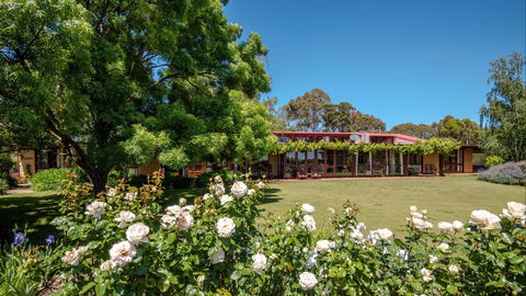 Mulberry Lodge Country Retreat - Accommodation Kalgoorlie 0