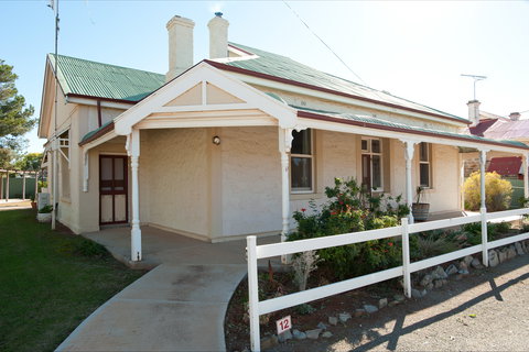 Black Jack Get-A-Way - Nana's Home - Accommodation Kalgoorlie 5
