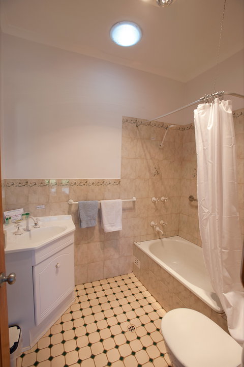 Black Jack Get-A-Way - Nana's Home - Accommodation Kalgoorlie 6