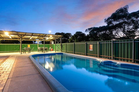 Border Village Roadhouse - Accommodation Kalgoorlie 1