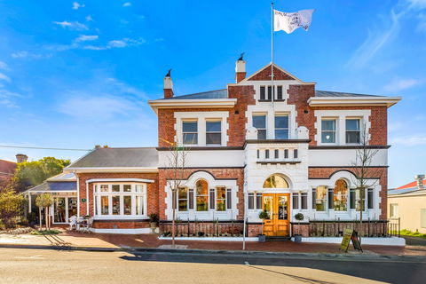 Cygnet Old Bank B&B - Accommodation Kalgoorlie 0