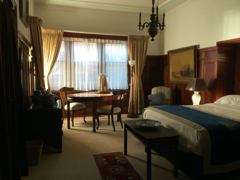 Eastern Beach Art House - Accommodation Kalgoorlie 1