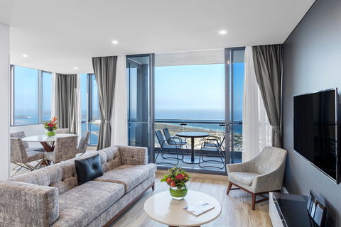 Meriton Suites Southport - Accommodation Kalgoorlie 1