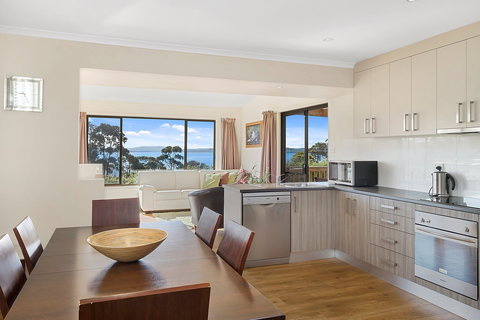 Mirramar House - Accommodation Kalgoorlie 1