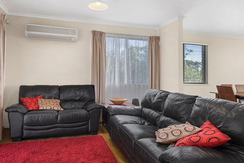 Mirramar House - Accommodation Kalgoorlie 7