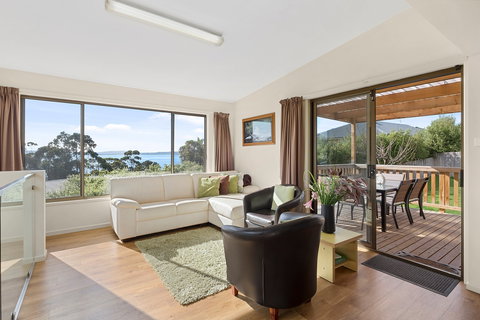 Mirramar House - Accommodation Kalgoorlie 8