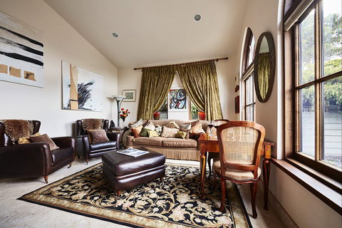 The Church House Gourmet Retreat - Accommodation Kalgoorlie 2