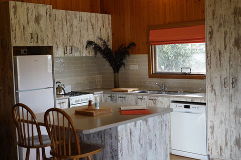 Tiandi Wildlife Sanctuary Farm Stay - Jambalaya Cottage - Accommodation Kalgoorlie 3