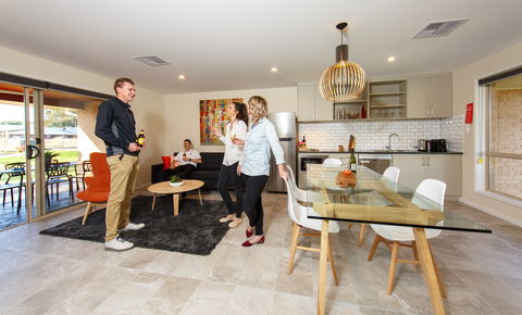 Howlong Country Golf Club Motel - Accommodation Kalgoorlie 0