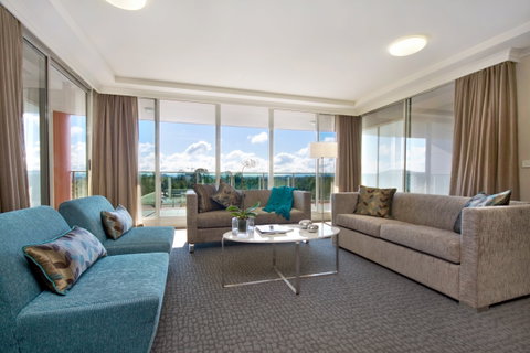 Pacific Suites Canberra - Accommodation Kalgoorlie 2