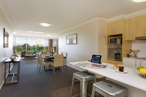 Pacific Suites Canberra - Accommodation Kalgoorlie 4
