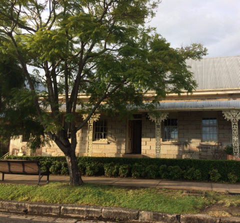 Surgeons Cottage - Accommodation Kalgoorlie 0