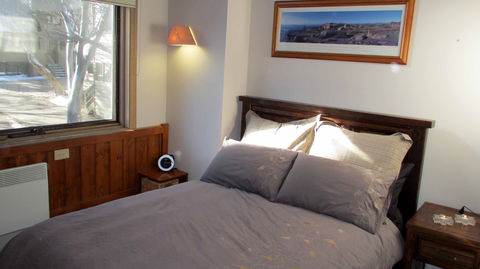 Wallace's - Crystal Creek Chalet 1 - Accommodation Kalgoorlie 1