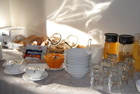 Airlie House Motor Inn - Accommodation Kalgoorlie 2