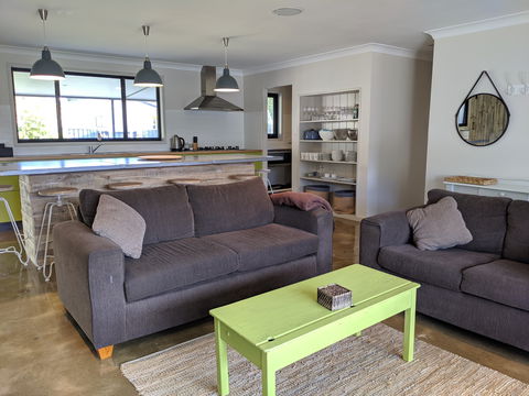 Aloha - Accommodation Kalgoorlie 0