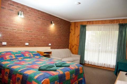 Country Roads Motor Inn Narrandera - Accommodation Kalgoorlie 0